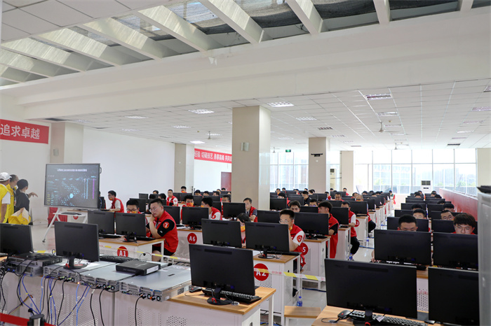 3N3A7637.jpg 3N3A7637.jpg