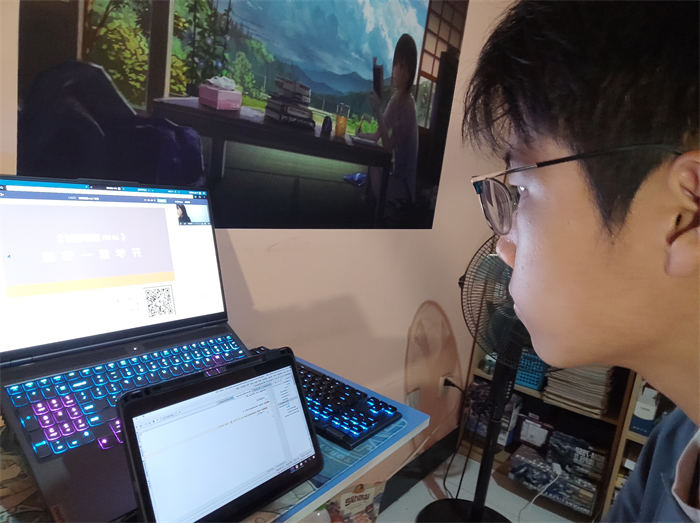 学生4.jpg 学生4.jpg