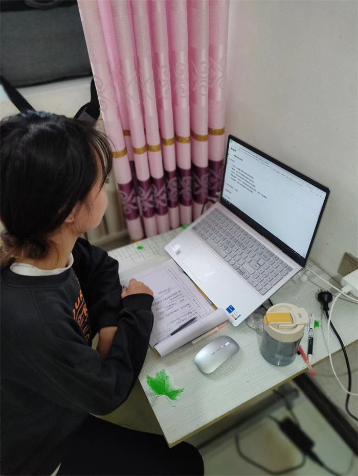 学生6.jpg 学生6.jpg